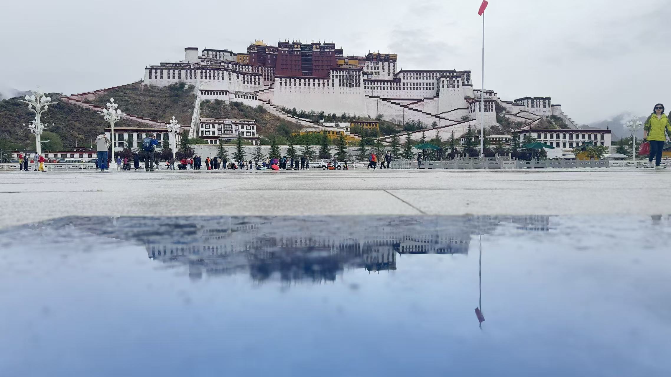 成都至拉萨：紧急时刻的高效空运物流保障   